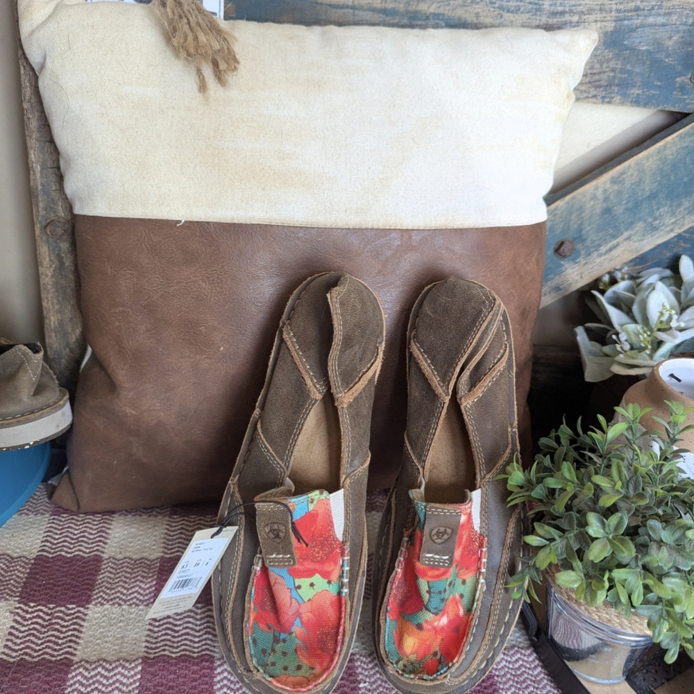 Ariat Poppy Cruisers